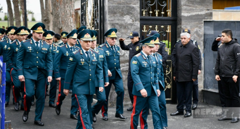 Dövlət rəsmiləri Hərbi Memorial Məzarlığı ziyarət ediblər - FOTO