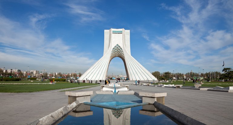 Tehran 3 Avropa ölkəsindəki səfirlərini təcili geri çağırdı