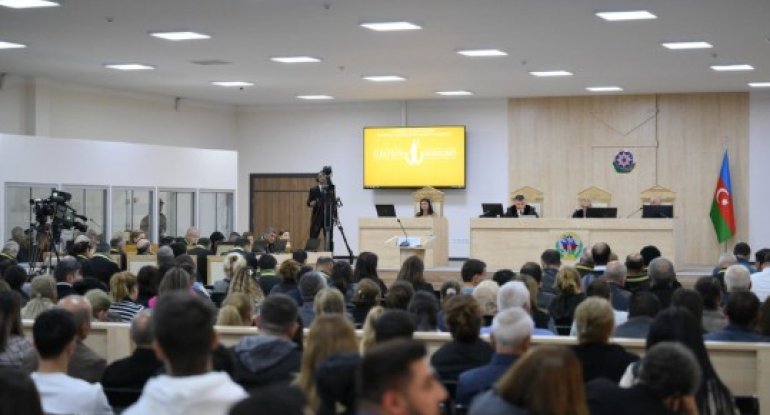 Aprel döyüşlərində mülki şəxslərin və mülki obyektlərin atəşə tutması ilə bağlı sənədlər məhkəmədə tədqiq olunub