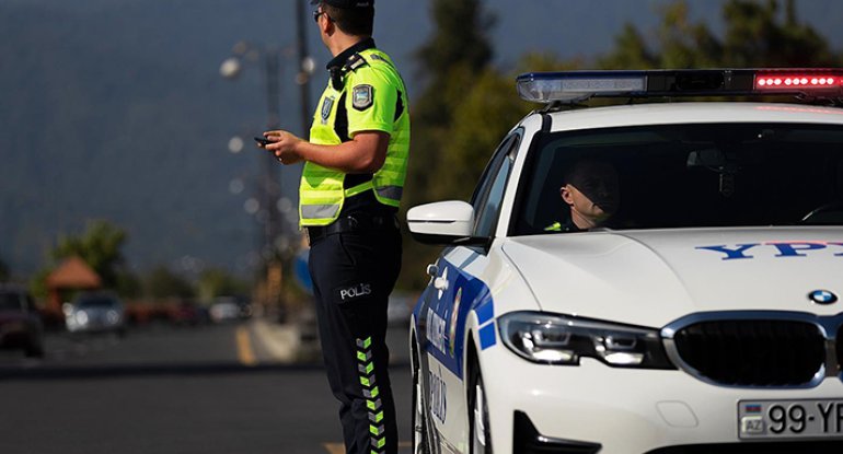 Yol polisi yollardakı vəziyyətlə bağlı müraciət edib