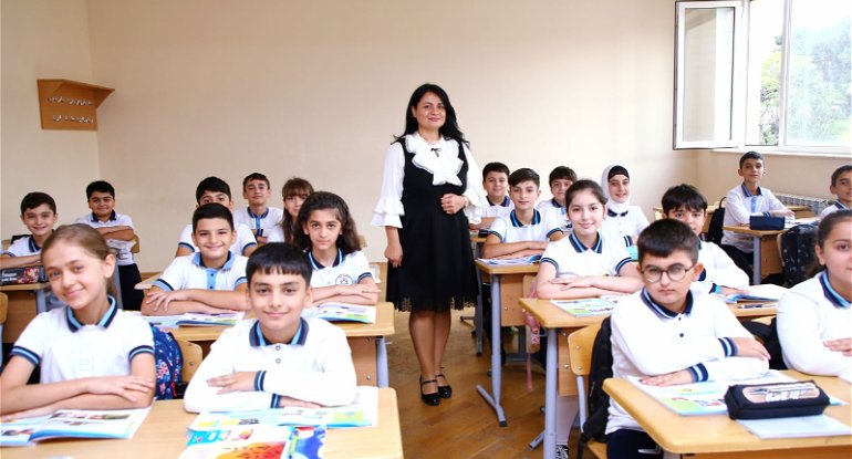 Bu gün Beynəlxalq Müəllimlər Günüdür