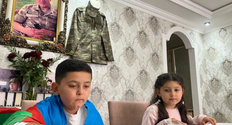 Şəhid övladı: Atamla fəxr edirəm, Vətənimizi, bizi qorudu