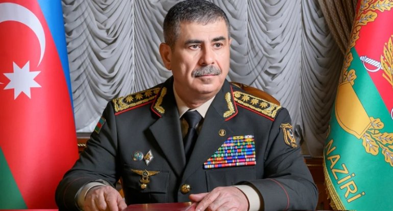 Azərbaycan müdafiə naziri Türkiyəyə səfər edib