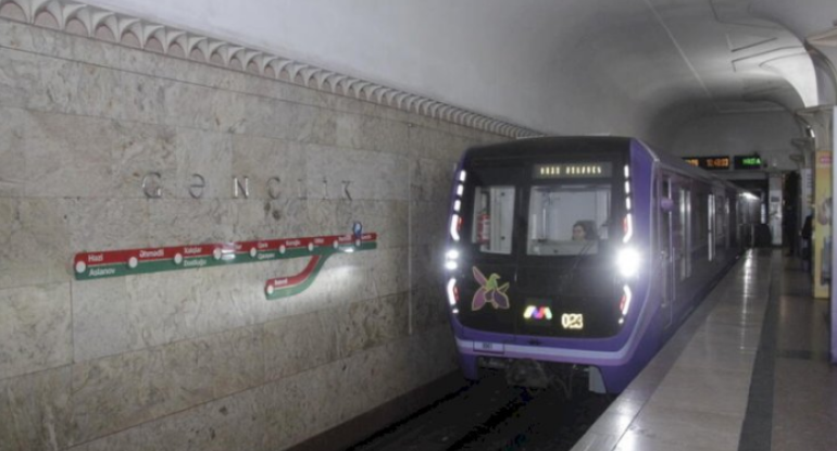 Metroda problem yarandı -&nbsp;Qatar tuneldə qaldı