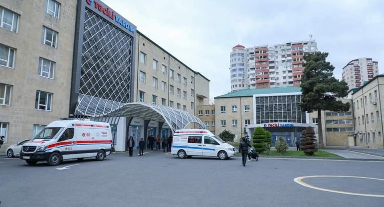 Bakıda yeniyetmə taxta udub -&nbsp;Bağırsağı deşildi