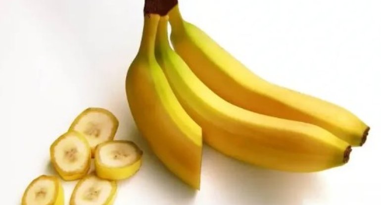 Yaşıl bananın FAYDALARI: Həkimlər tez-tez yeməyi məsləhət görürlər