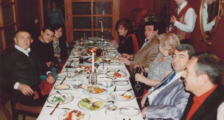 Emin Ağalarov ailəsinin Müslüm Maqomayevlə şəkillərini paylaşdı