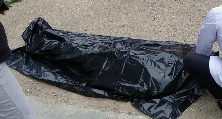 Bakıda yanan evdən meyit tapıldı