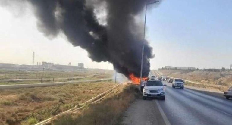 Ələt-Astara magistralında "BMW" yandı
