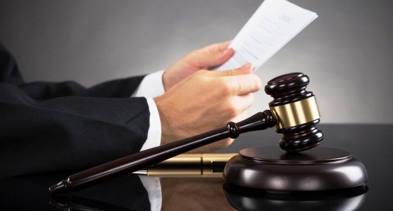 Bakıda qızının intim görüntülərini yayan anaya hökm oxundu