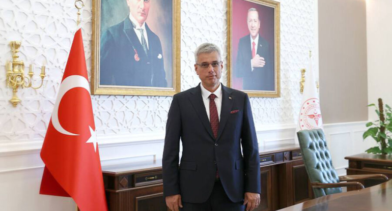 Türkiyəli nazir orqanlarını bağışlayıb