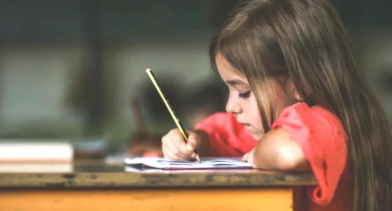 Psixoloqlar aşağı zəkanın əlaməti sayılan 4 vərdişi açıqladı