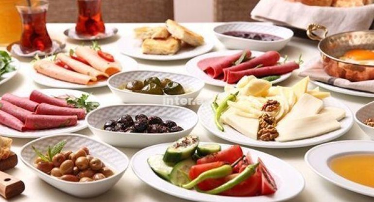 Səhər yeməyində bu məhsullardan uzaq durun - diyetoloq səbəbini açıqladı