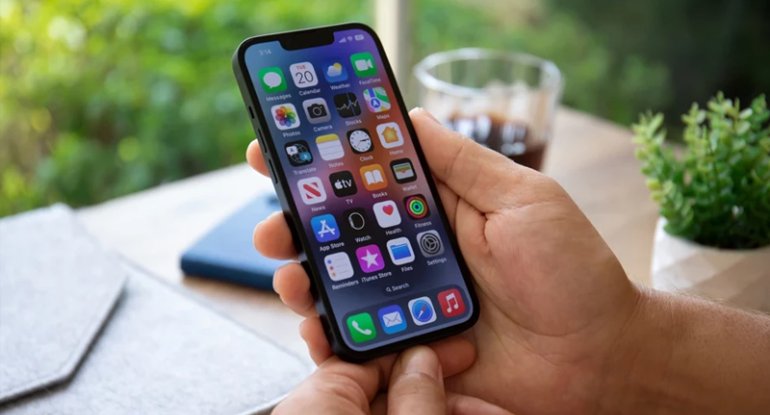 "Apple" ənənəni pozmağa hazırlaşır: "iPhone 18" seriyası üçün böyük dəyişikliklər gəlir