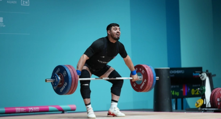 Azərbaycan ağırlıqqaldıranı İslamiadada gümüş medal qazanıb