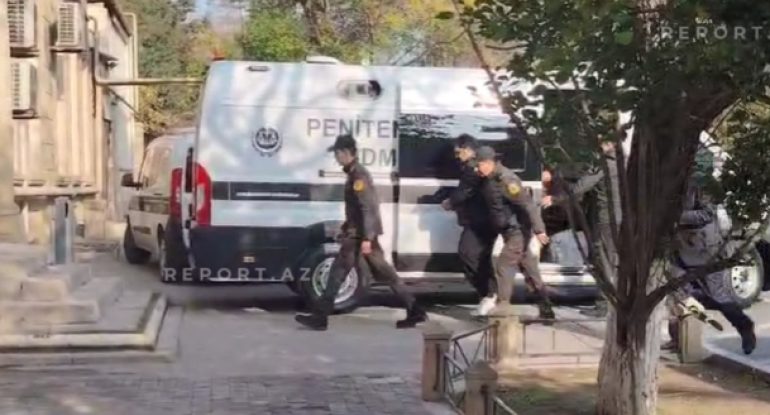Şəhidlər xiyabanında qeyri-etik videolar çəkən əcnəbilər məhkəməyə gətirilib