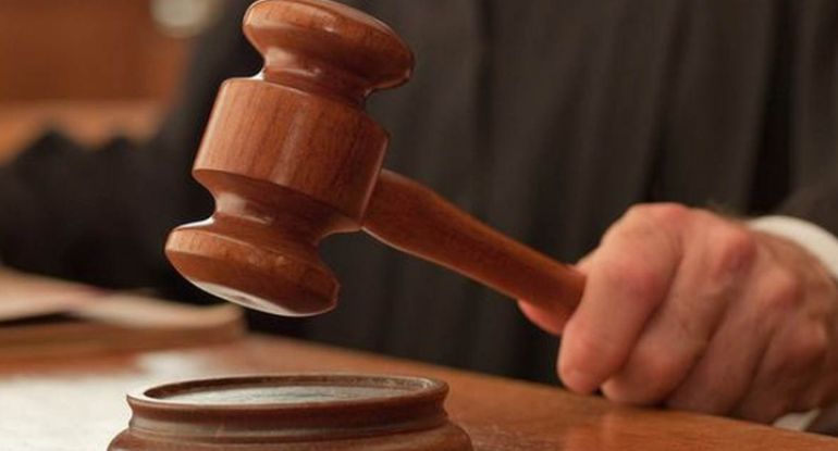 Azərbaycanda 13 bağlanmış bankın əmlakları hərraca çıxarılır
