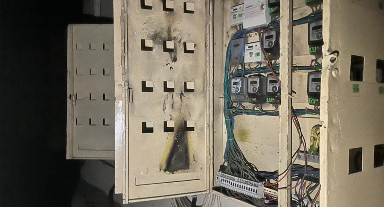 Yasamaldakı yanğının başladığı iddia edilən elektrik şaxtasından FOTOLAR