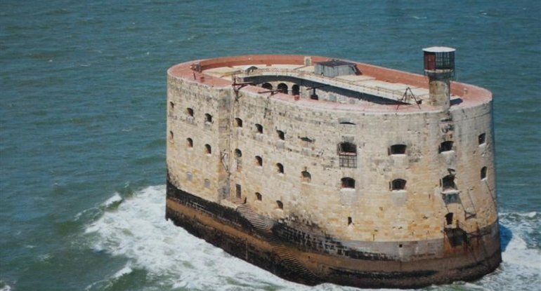 Azərbaycanlıların sevimli şousu "Fort Boyard" harada çəkilib? - Qeyri-adi faktlar - FOTO