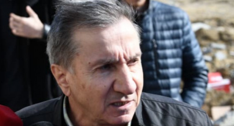 Partlayış baş verən plazanın sahibi:&nbsp;Binaya yeraltı qaz sızıb - VİDEO