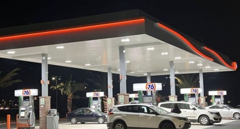 Azərbaycanda "zapravka" supermarketlə bir satışa çıxarıldı - 5 milyon