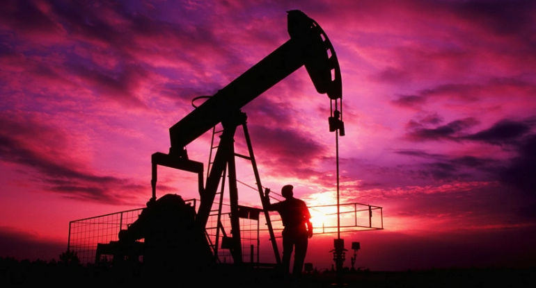 ABŞ Energetika Nazirliyi neft hasilatı proqnozunu artırıb