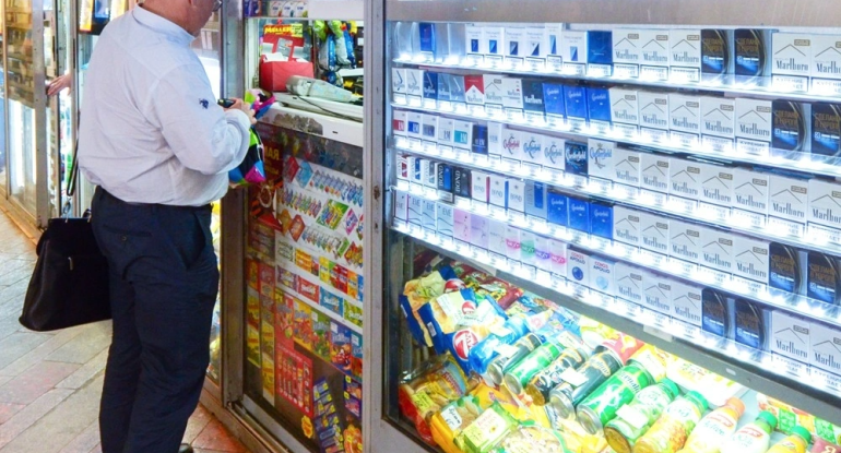 Bakıda 21 yaşlı kişi sevgilisinin işlədiyi marketi qarət etdi