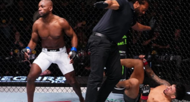 2025-ci ilin son UFC turnirinin əsas döyüşü keçirilib