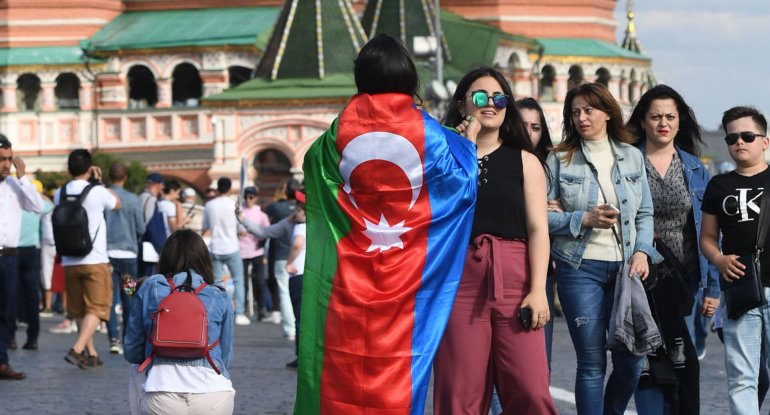 Rusiyadakı böhran: Azərbaycanlılar qohumları ilə necə əlaqə saxlayırlar?