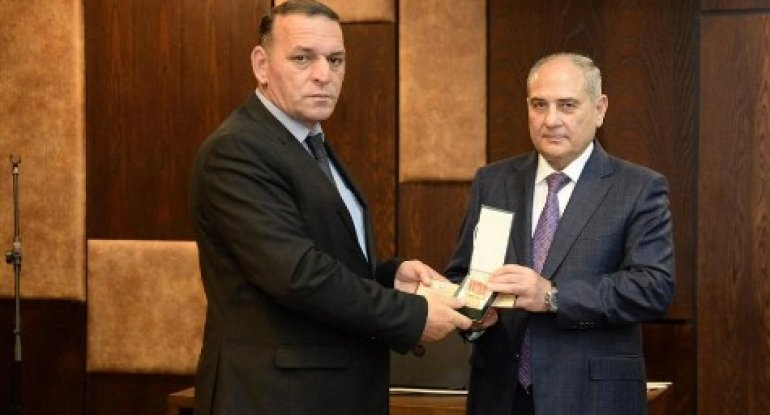 Vəzifəli şəxs qəzada həlak oldu