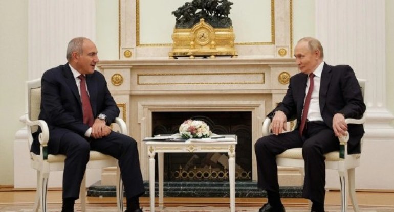 Putin və Paşinyan Sankt-Peterburqda görüşüb