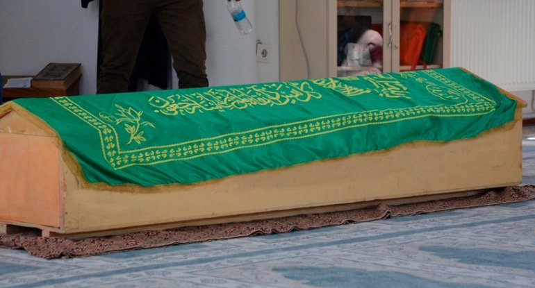 Polkovnik komaya düşüb vəfat etdi - FOTO