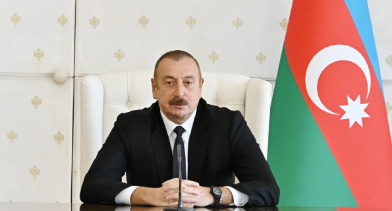 Prezident yaşayış minimumu və işsizliklə bağlı sənədi imzaladı