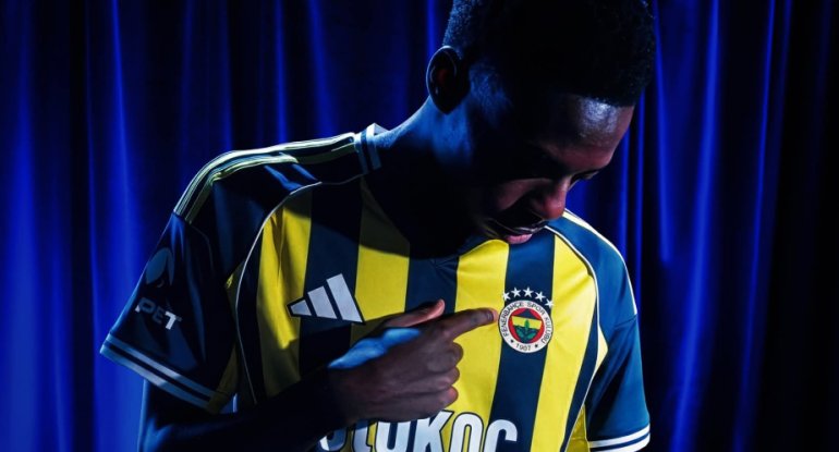 "Fənərbağça" yeni transferini açıqladı&nbsp;