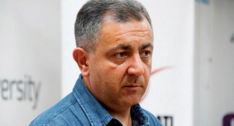 Ərəstun Oruclunun məhkəməsi başlayıb