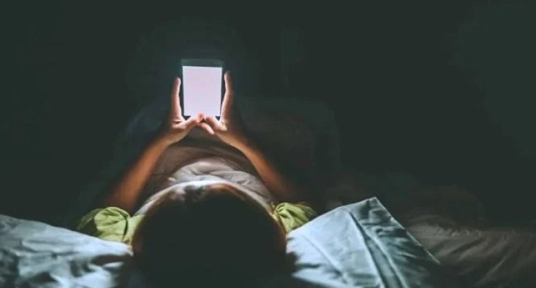 Yataqda telefon, beyində tükənmişlik -&nbsp;Z nəsli niyə &ldquo;çürüyür&rdquo;?