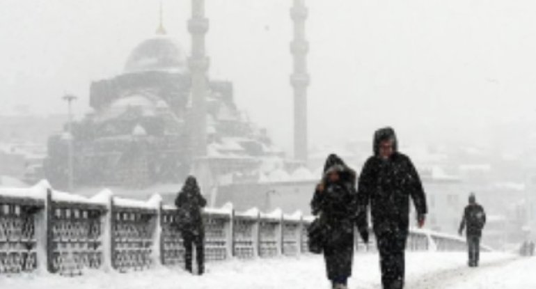 İstanbulda məktəblər bağlandı