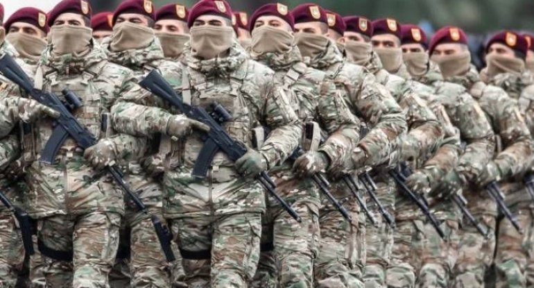 Zabitlərin dinc dövrdə həqiqi hərbi xidmət müddəti 6 ay azaldılıb