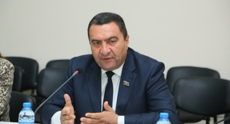 Böhran qapıdadır: Azərbaycanın qabaqlayıcı addımları - Şərh