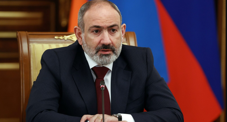 Baş nazir: Kilsə rəhbərliyi Ermənistan təhlükəsizliyinə təhdid mənbəyidir
