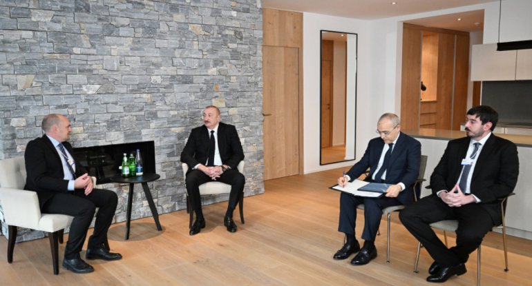 İlham Əliyev Davosda &ldquo;Vestas Wind Systems&rdquo; şirkətinin nümayəndəsi ilə görüşüb