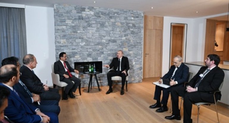 İlham Əliyev Davosda "DP World" şirkətlər qrupunun sədri və icraçı direktoru ilə görüşüb