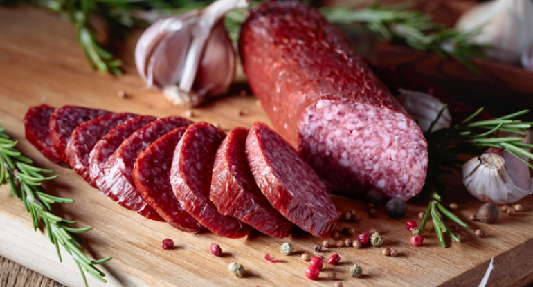 Azərbaycanda ötən il kolbasa istehsalı artıb