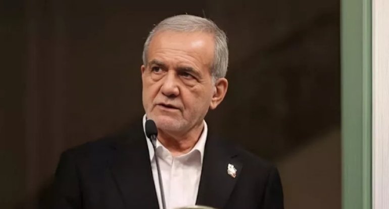 Pezeşkian: Hakimiyyət səhvlərini etiraf etməlidir