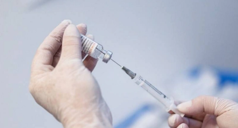 Evdə antibiotik vurulan kişi şoka düşüb öldü