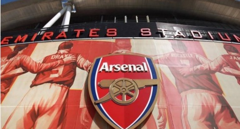 "Arsenal"ın keçmiş müdafiəçisi klubdakı vəzifəsindən ayrılır