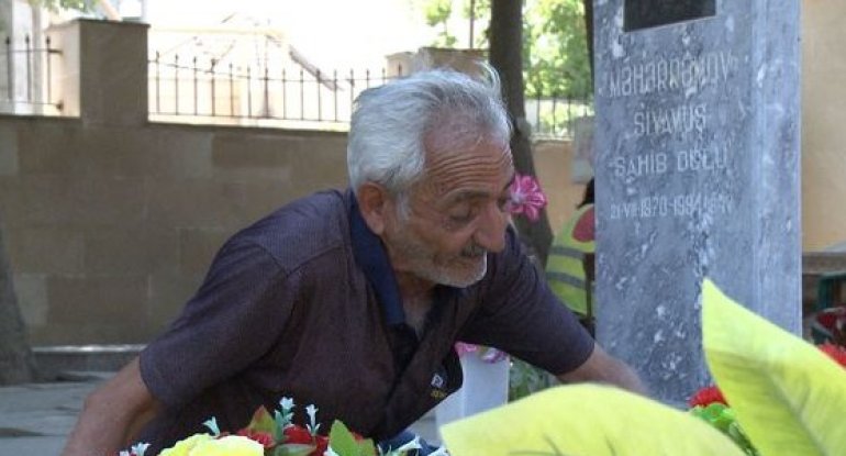 Oğlunun məzarı ilə dərdləşən şəhid atası dünyasını dəyişdi - FOTO