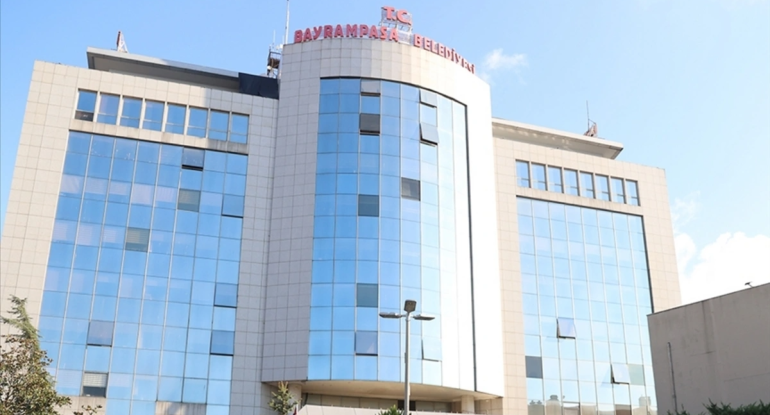 İstanbuldakı bələdiyyədə korrupsiya əməliyyatı: Səkkiz nəfər həbs edildi