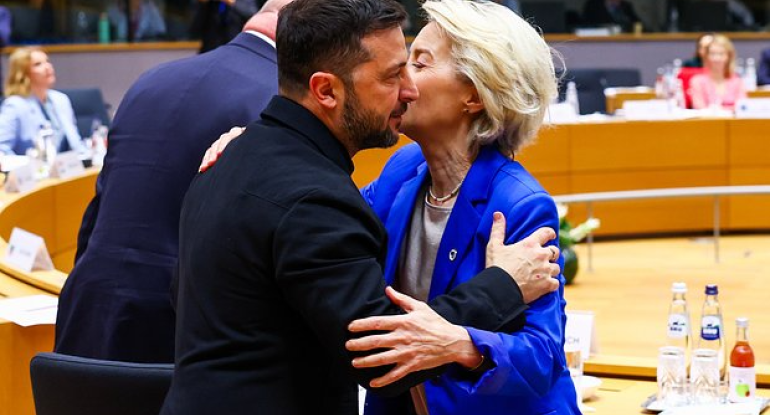 Zelenskiyə görə tənqid atəşinə tutuldu
