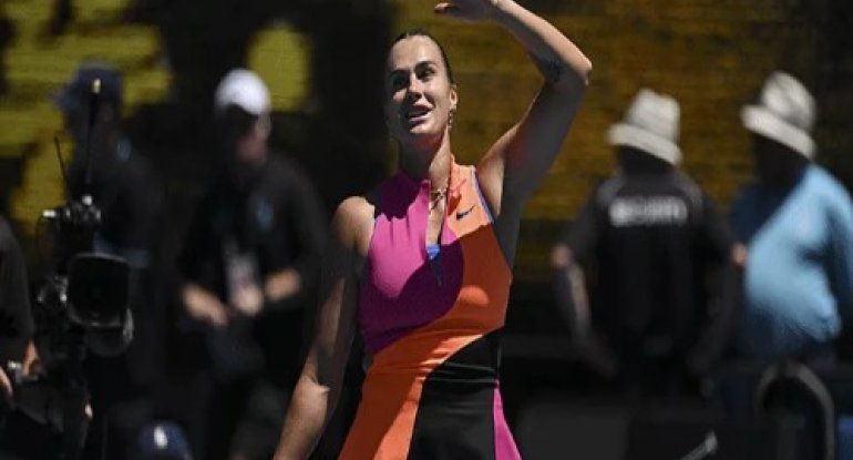 45 dərəcə isti Avstraliyada tennis turnirində xaosa səbəb oldu